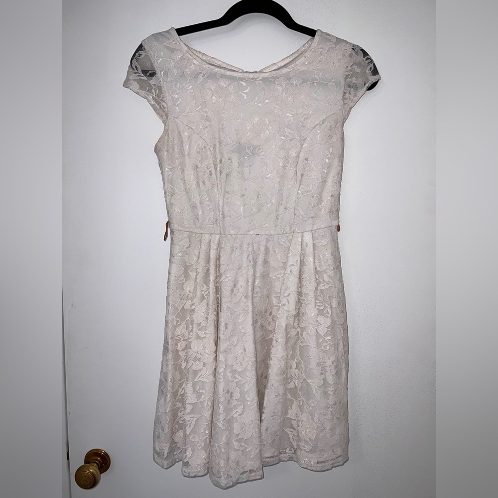 White lace dress